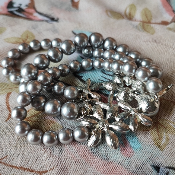 Gray Faux Pearl Marquis Rhinestone Rivoli Aurora Borealis Stretch Bracelet NEW - Picture 5 of 6